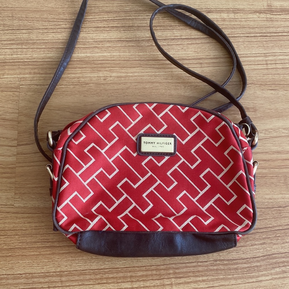 Tommy Hilfiger Crossbody (Red)